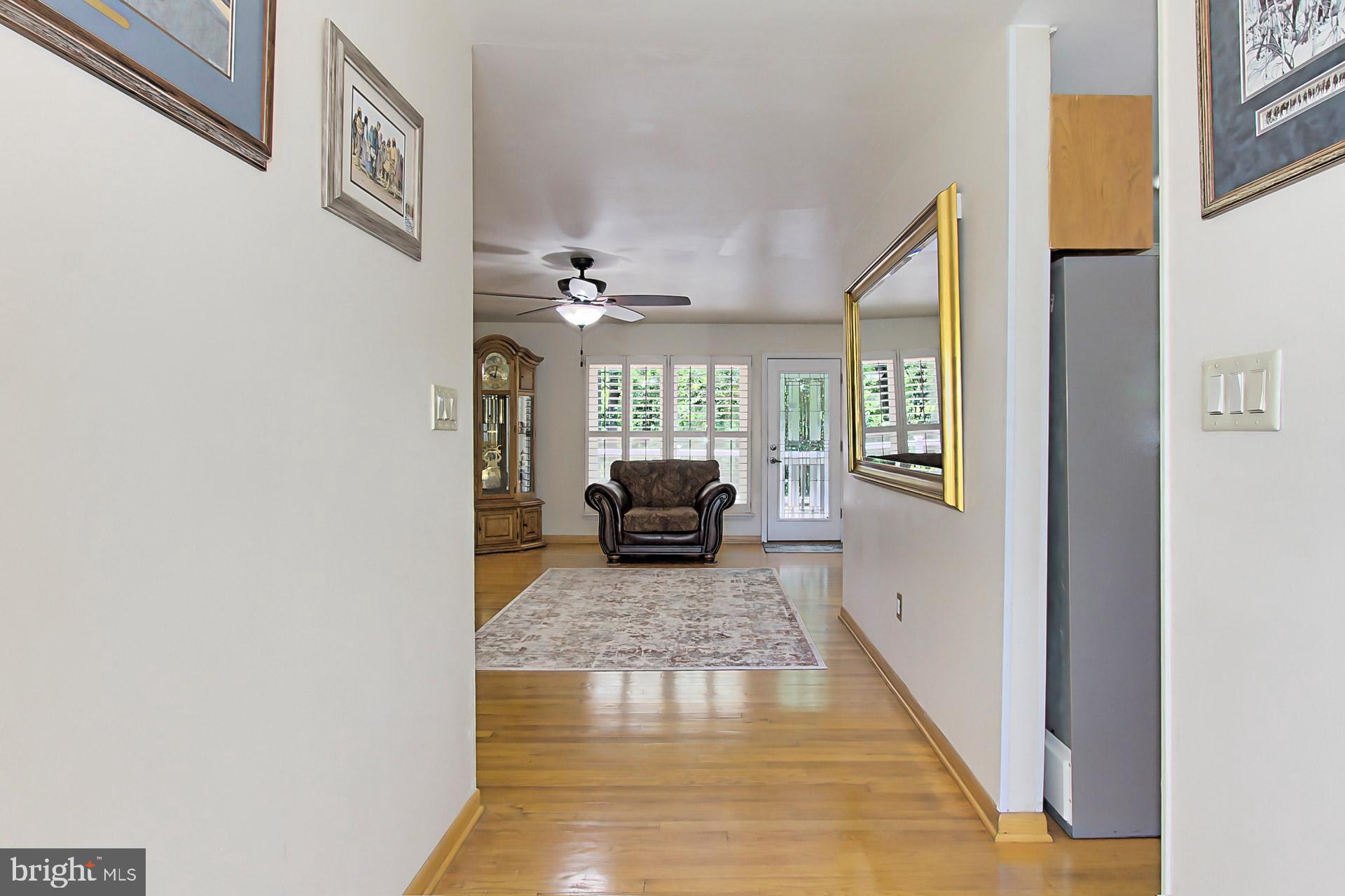 6323 Alberta Street Springfield, VA 22152 - Photo 6 of 63 Foyer looking towards living room