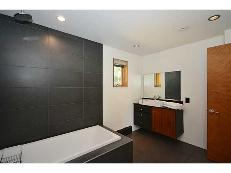 2534 Mt Royal Road Pittsburgh, PA 15217 - Photo 14 of 24 Master Bath/Spa.