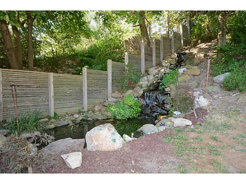 2534 Mt Royal Road Pittsburgh, PA 15217 - Photo 20 of 24 Yard/Garden.