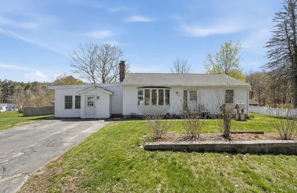 $475,000 | 748 Ashby State Road, Fitchburg, MA 01420