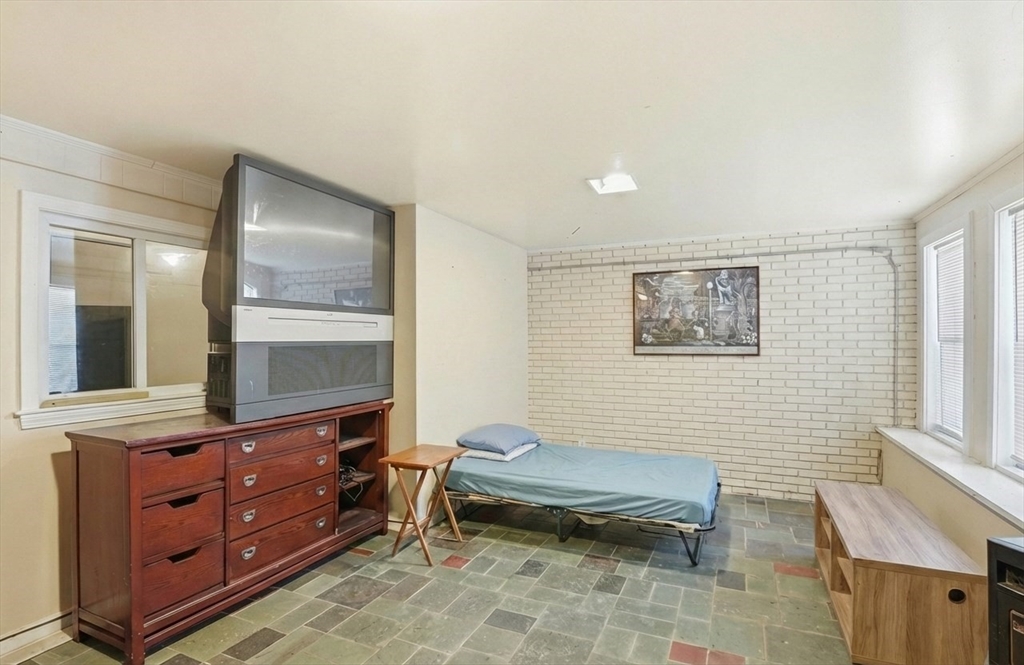 748 Ashby State Road Fitchburg, MA 01420 - Photo 22 of 38