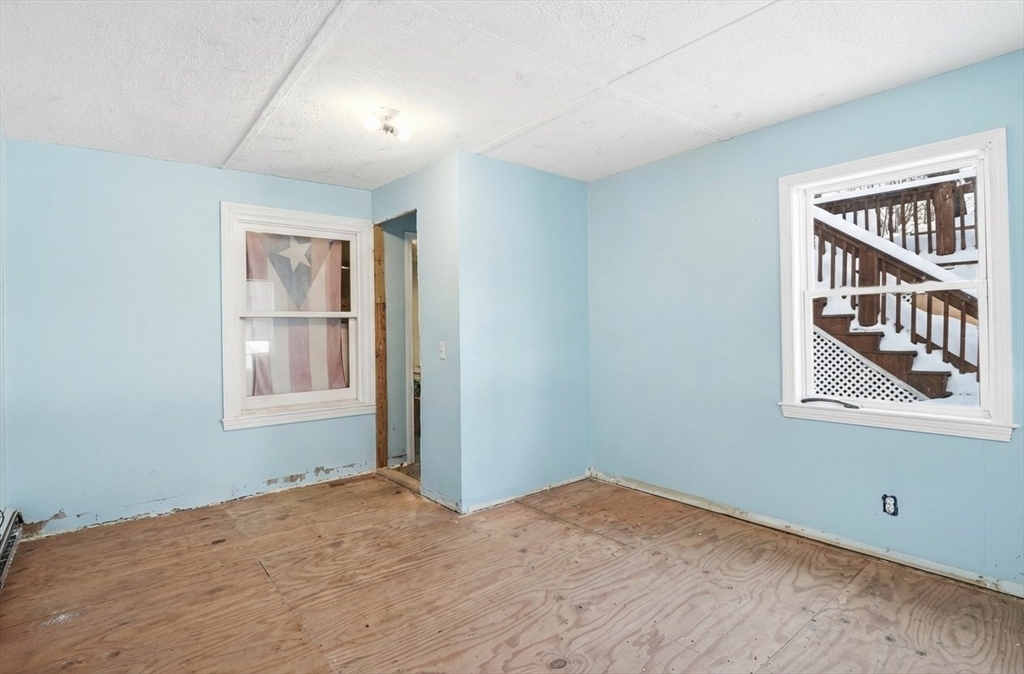 748 Ashby State Road Fitchburg, MA 01420 - Photo 24 of 38