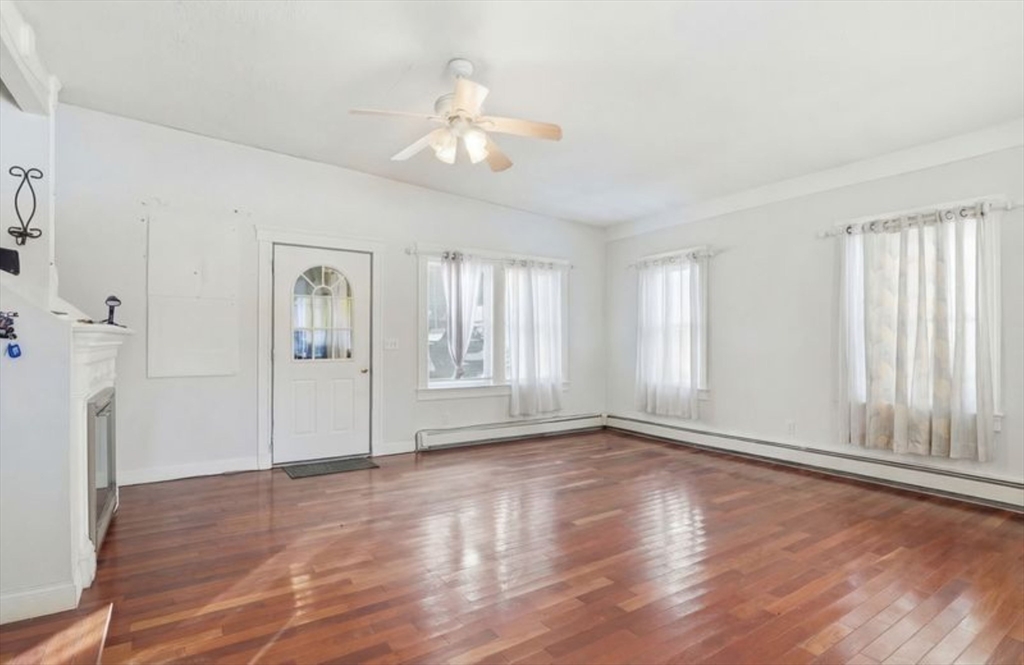 748 Ashby State Road Fitchburg, MA 01420 - Photo 4 of 38