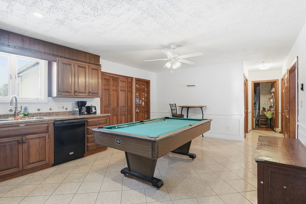 748 Ashby State Road Fitchburg, MA 01420 - Photo 7 of 38