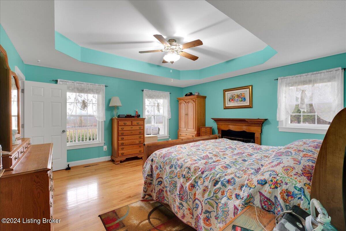9401 Frohlich Road Louisville, KY 40291 - Photo 9 of 43 Primary Bed - B