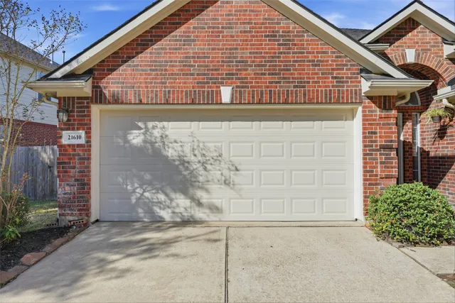 $2,500 | 21610 Grand Hollow Lane, Katy, TX 77450