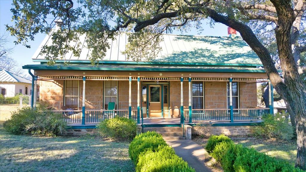 424 Moody Street Mason, TX 76856 - Photo 1 of 49 front view of a house with a yard