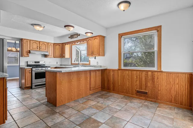 $329,000 | 6019 Zenith Avenue North, Brooklyn Center, MN 55429