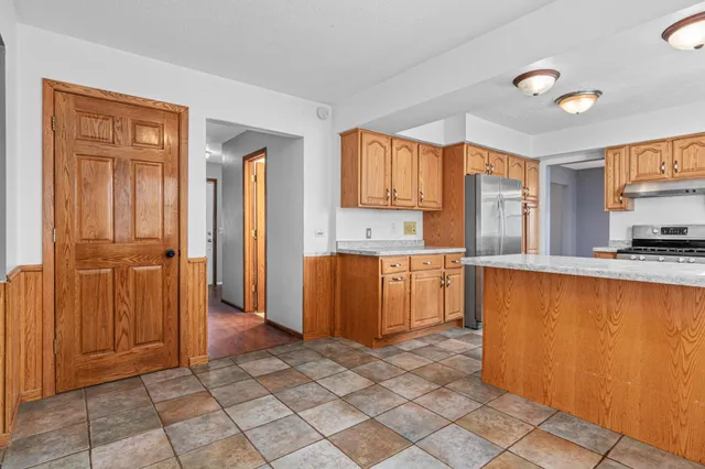 $329,000 | 6019 Zenith Avenue North, Brooklyn Center, MN 55429