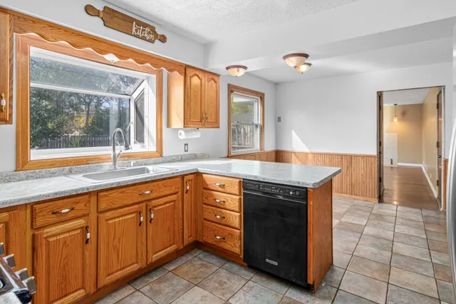 $329,000 | 6019 Zenith Avenue North, Brooklyn Center, MN 55429