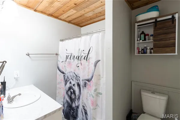 $220,000 | 16650 Walnut Drive, Plato, MO 65552