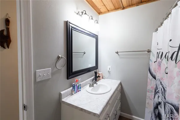 $220,000 | 16650 Walnut Drive, Plato, MO 65552