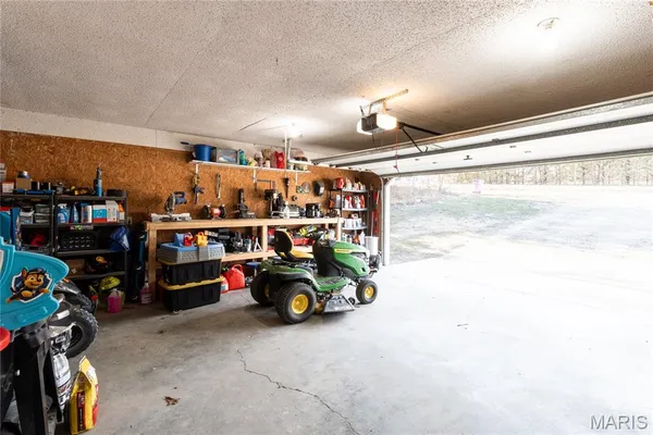 $220,000 | 16650 Walnut Drive, Plato, MO 65552