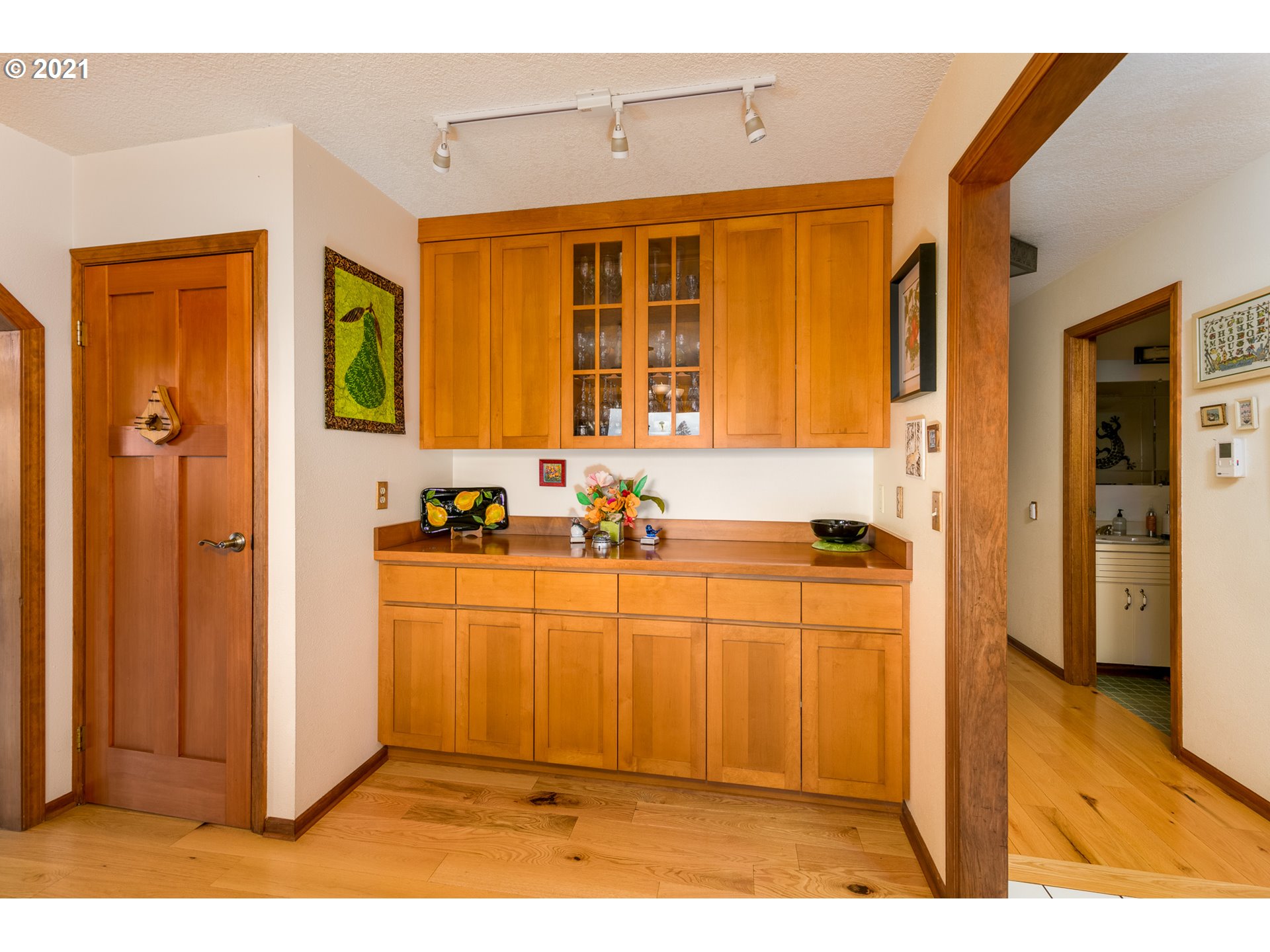 3301 Kollas Road Hood River, OR 97031 - Photo 12 of 31 Gallery Image 12