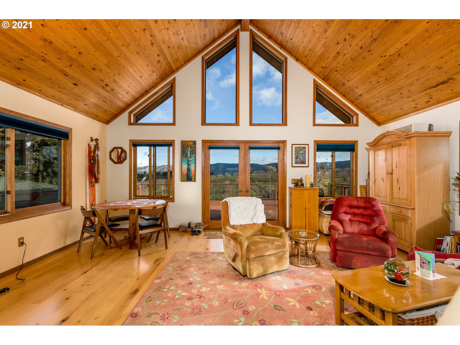 3301 Kollas Road Hood River, OR 97031 - Photo 13 of 31 Gallery Image 13