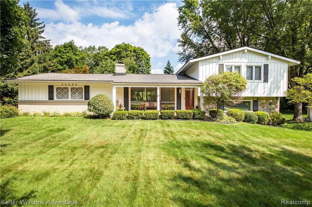 36508 West Lyman Road Farmington Hills, MI 48331 - Photo 1 of 63