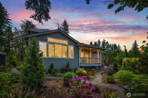 $850,000 | 5672 Garibaldi Way, Blaine, WA 98230