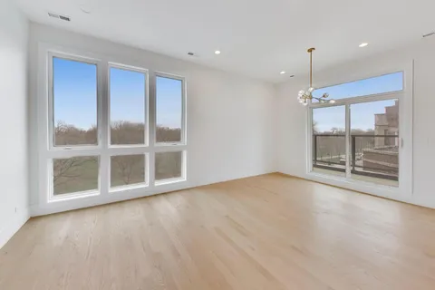 $625,000 | 1244 North Kedzie Avenue, Unit 4, Chicago, IL 60651