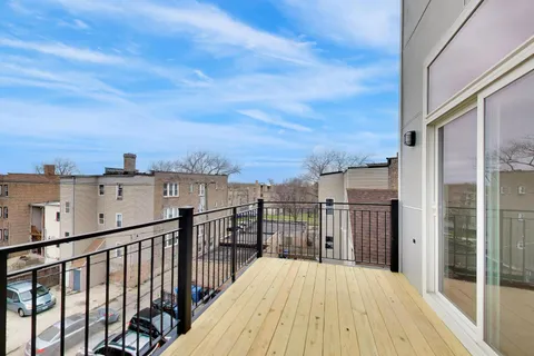 $625,000 | 1244 North Kedzie Avenue, Unit 4, Chicago, IL 60651