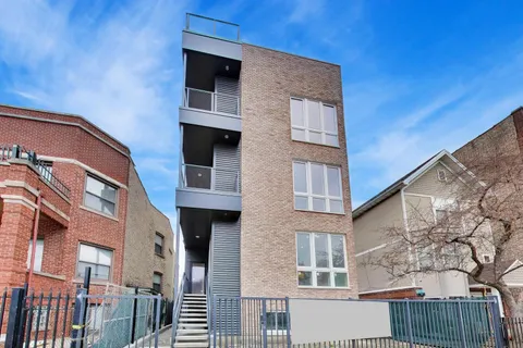 $625,000 | 1244 North Kedzie Avenue, Unit 4, Chicago, IL 60651