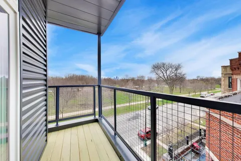 $625,000 | 1244 North Kedzie Avenue, Unit 4, Chicago, IL 60651