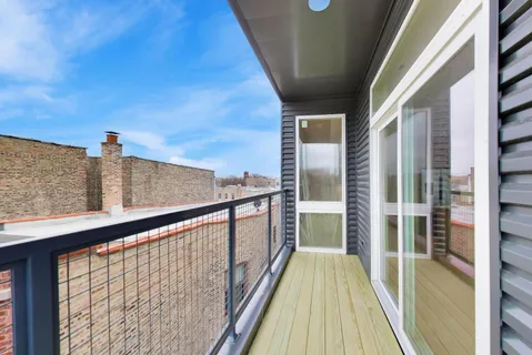 $625,000 | 1244 North Kedzie Avenue, Unit 4, Chicago, IL 60651