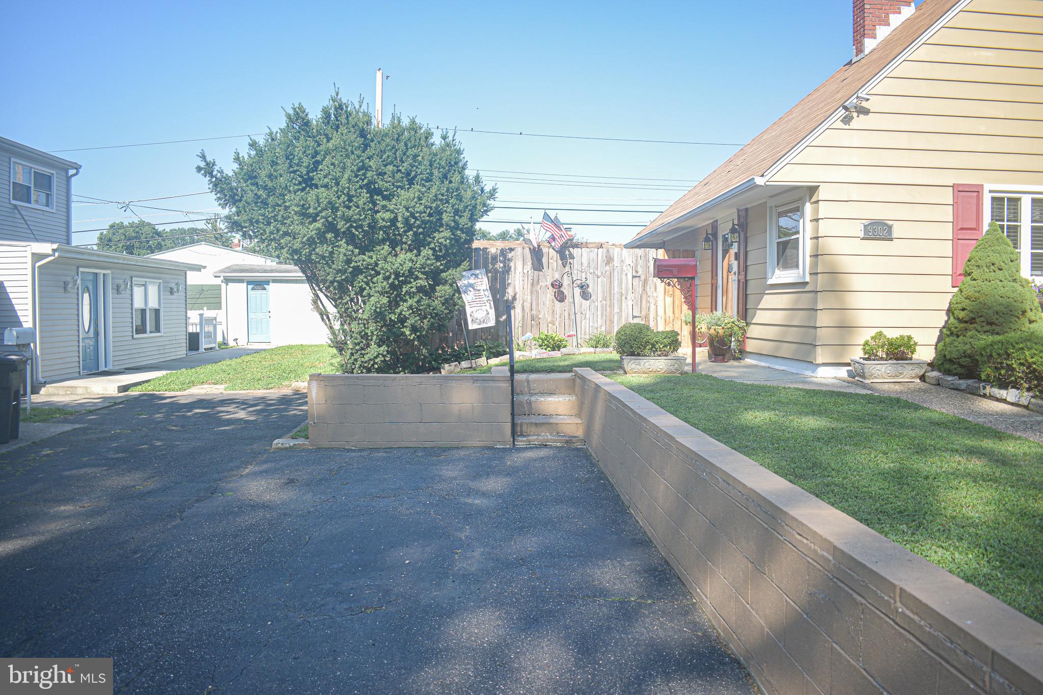 9302 Andover Road Philadelphia, PA 19114 - Photo 3 of 31 Gallery Image 3