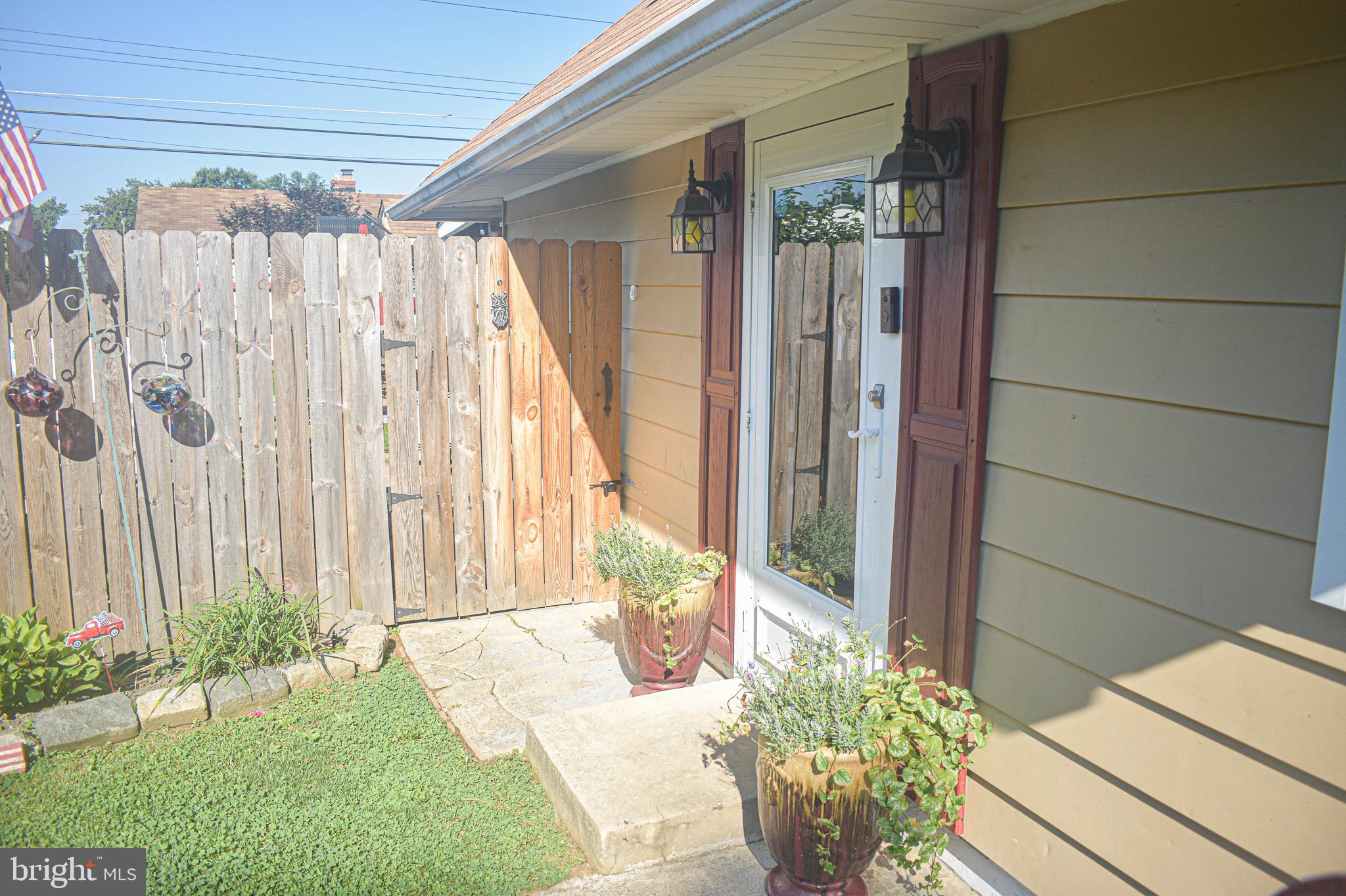 9302 Andover Road Philadelphia, PA 19114 - Photo 4 of 31 Gallery Image 4