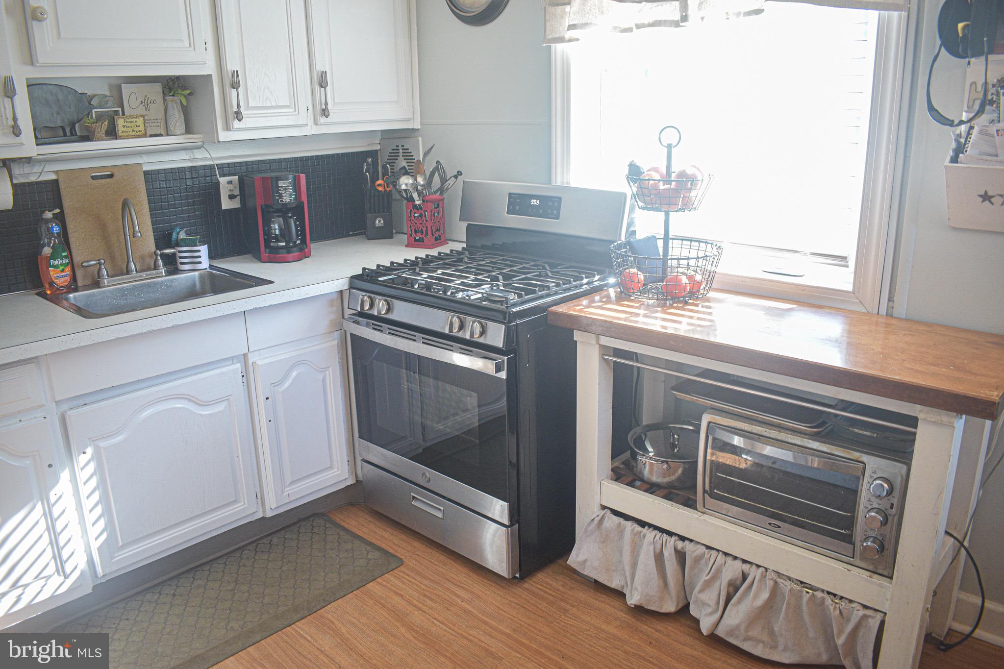 9302 Andover Road Philadelphia, PA 19114 - Photo 6 of 31 Gallery Image 6
