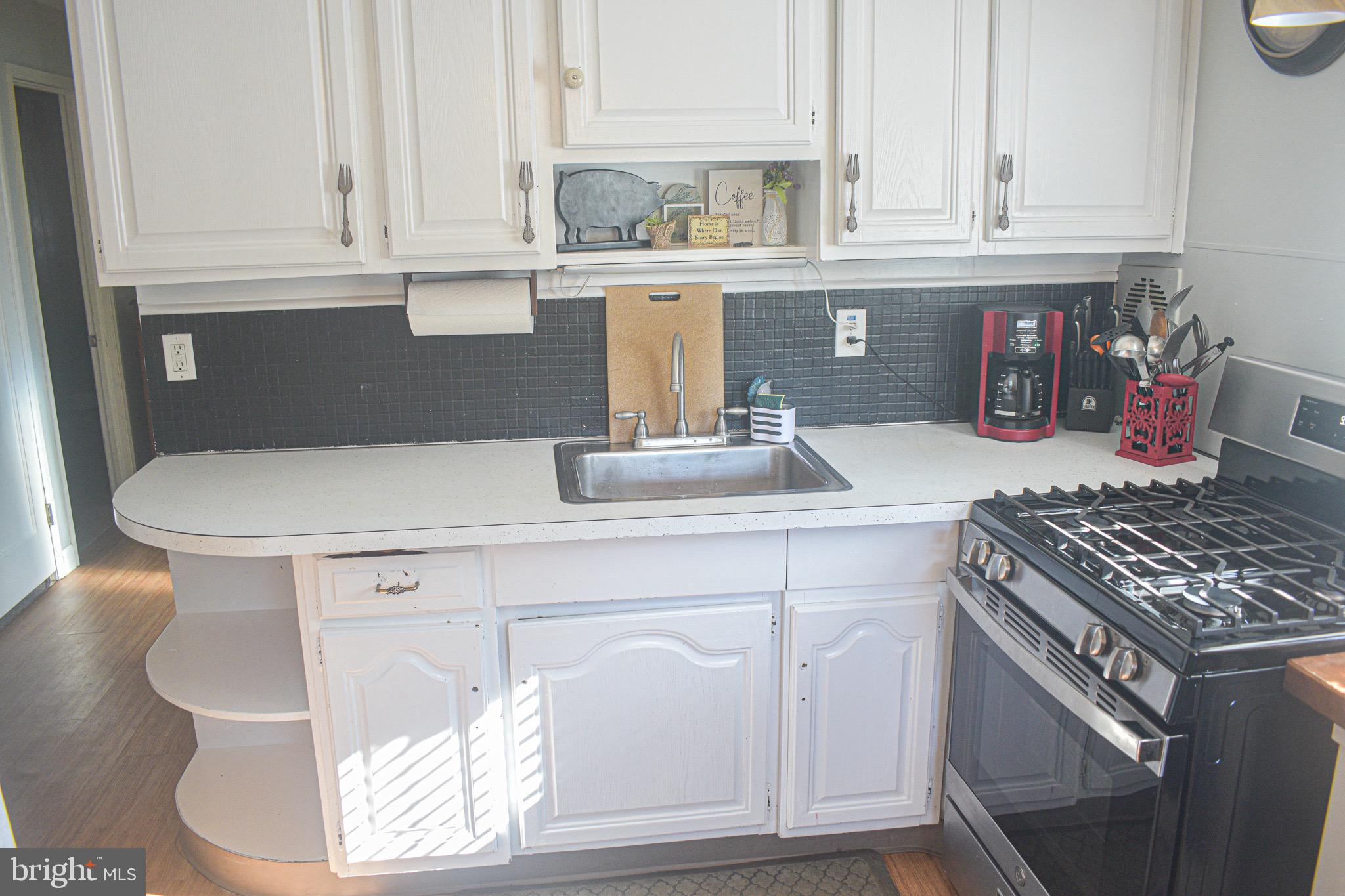 9302 Andover Road Philadelphia, PA 19114 - Photo 7 of 31 Gallery Image 7