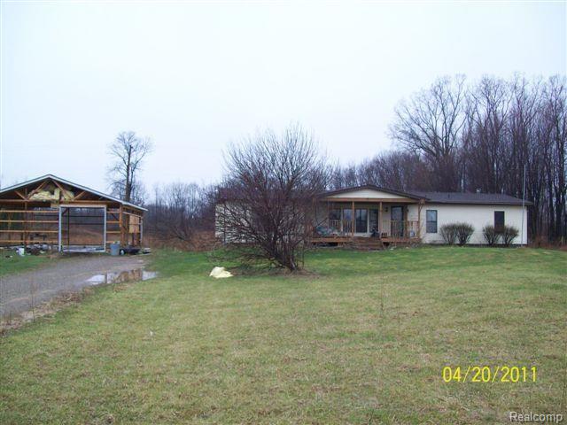 8455 Schrepfer Road Howell, MI 48855 - Photo 1 of 8 4-20-11 002