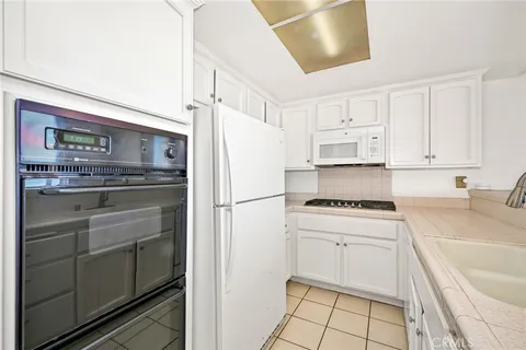 $10,000,000 | 4103 Seashore Drive, Newport Beach, CA 92663