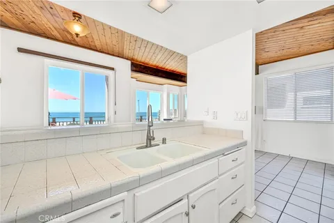 $10,000,000 | 4103 Seashore Drive, Newport Beach, CA 92663