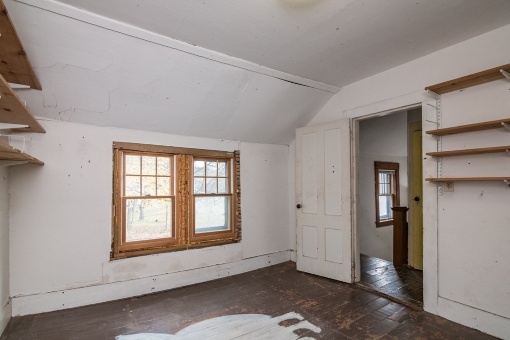 110 Old Amherst Road Sunderland, MA 01375 - Photo 35 of 41 an empty room with windows