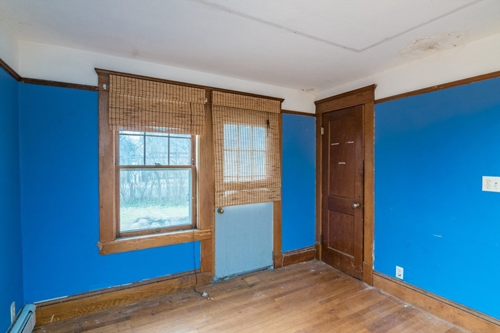 110 Old Amherst Road Sunderland, MA 01375 - Photo 9 of 41 a view of empty room with window