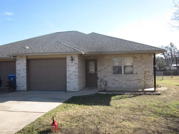 $1,550 | 2003 A Bluebonnet Drive, Marble Falls, TX 78654