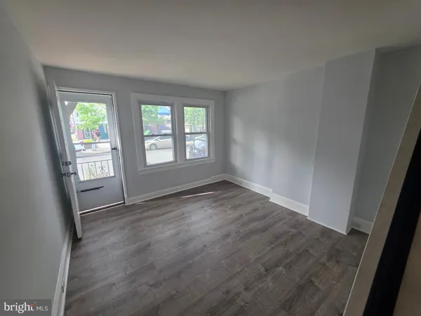 $1,900 | 714 Roebling Avenue, Trenton, NJ 08611