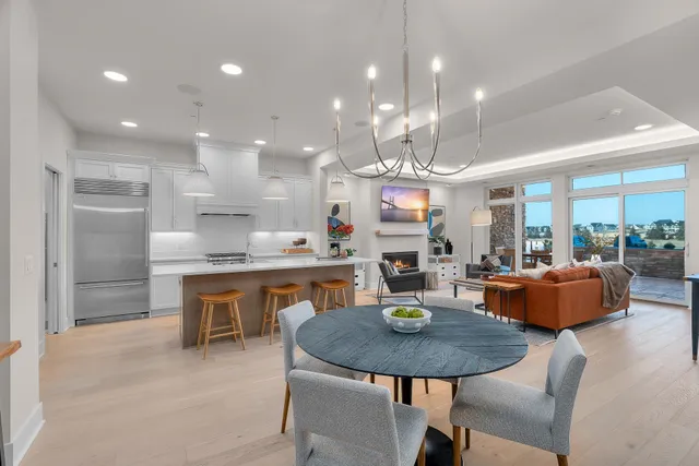 $960,000 | 1 Hill Farm Court, Unit 107, North Oaks, MN 55127