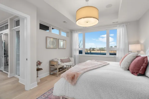 $960,000 | 1 Hill Farm Court, Unit 107, North Oaks, MN 55127