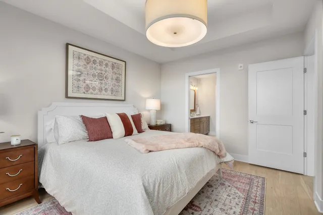 $960,000 | 1 Hill Farm Court, Unit 107, North Oaks, MN 55127