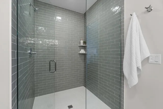 $960,000 | 1 Hill Farm Court, Unit 107, North Oaks, MN 55127