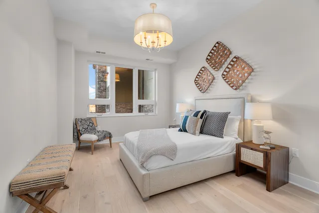 $960,000 | 1 Hill Farm Court, Unit 107, North Oaks, MN 55127