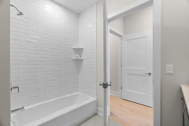 $960,000 | 1 Hill Farm Court, Unit 107, North Oaks, MN 55127