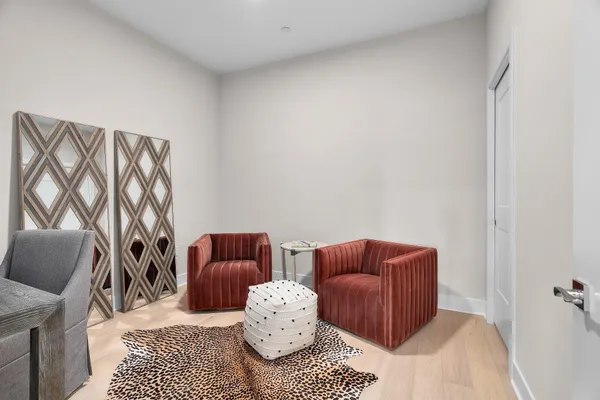 $960,000 | 1 Hill Farm Court, Unit 107, North Oaks, MN 55127