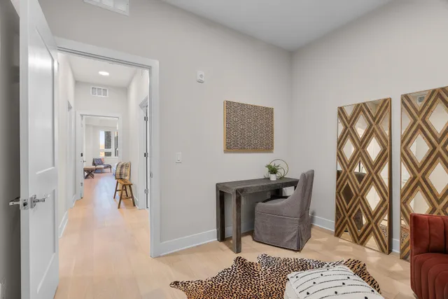 $960,000 | 1 Hill Farm Court, Unit 107, North Oaks, MN 55127