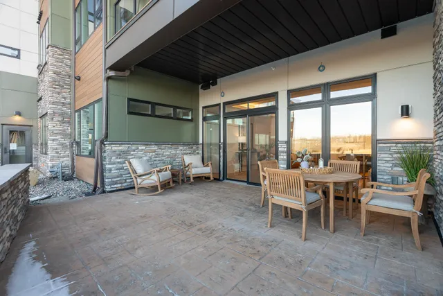 $960,000 | 1 Hill Farm Court, Unit 107, North Oaks, MN 55127