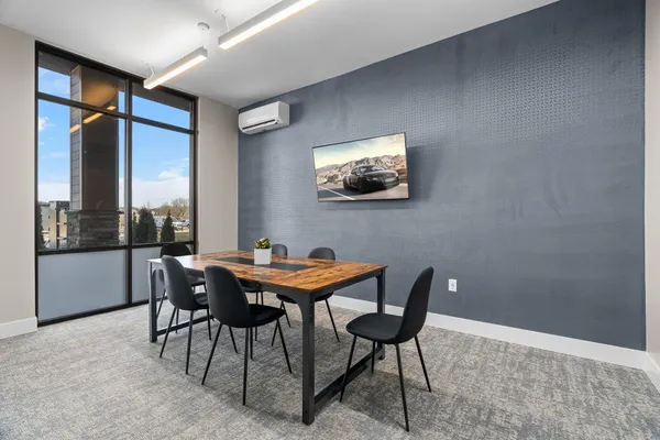 $960,000 | 1 Hill Farm Court, Unit 107, North Oaks, MN 55127