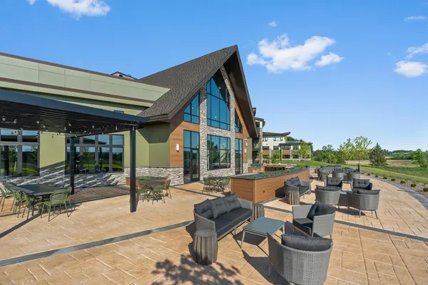 $960,000 | 1 Hill Farm Court, Unit 107, North Oaks, MN 55127