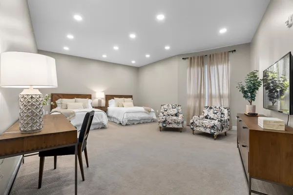 $960,000 | 1 Hill Farm Court, Unit 107, North Oaks, MN 55127