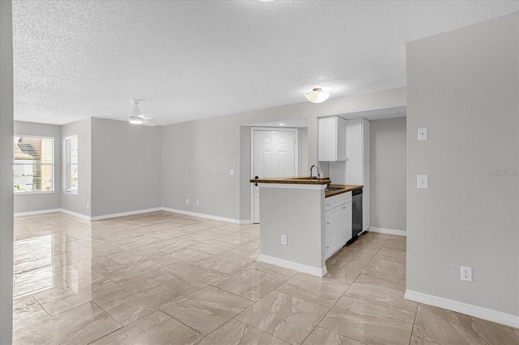 5132 Conroy Road, Unit 928 Orlando, FL 32811 - Photo 6 of 13